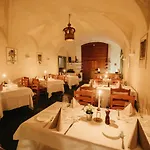 Historic Albrici Otel
