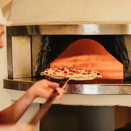 Historic Albrici 호텔